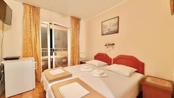 Classic Twin Room, Balcony, Sea View | Desk, laptop workspace, free WiFi