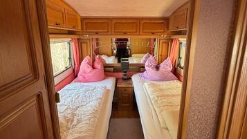 1 habitación y ropa de cama