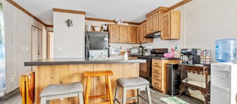 Peaceful Punta Gorda Hideaway w/ Fire Pit & Tropic