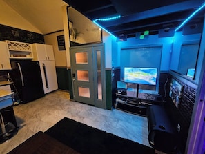 المنشأة من الداخل