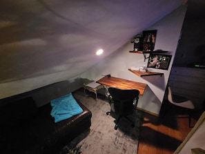 المنشأة من الداخل