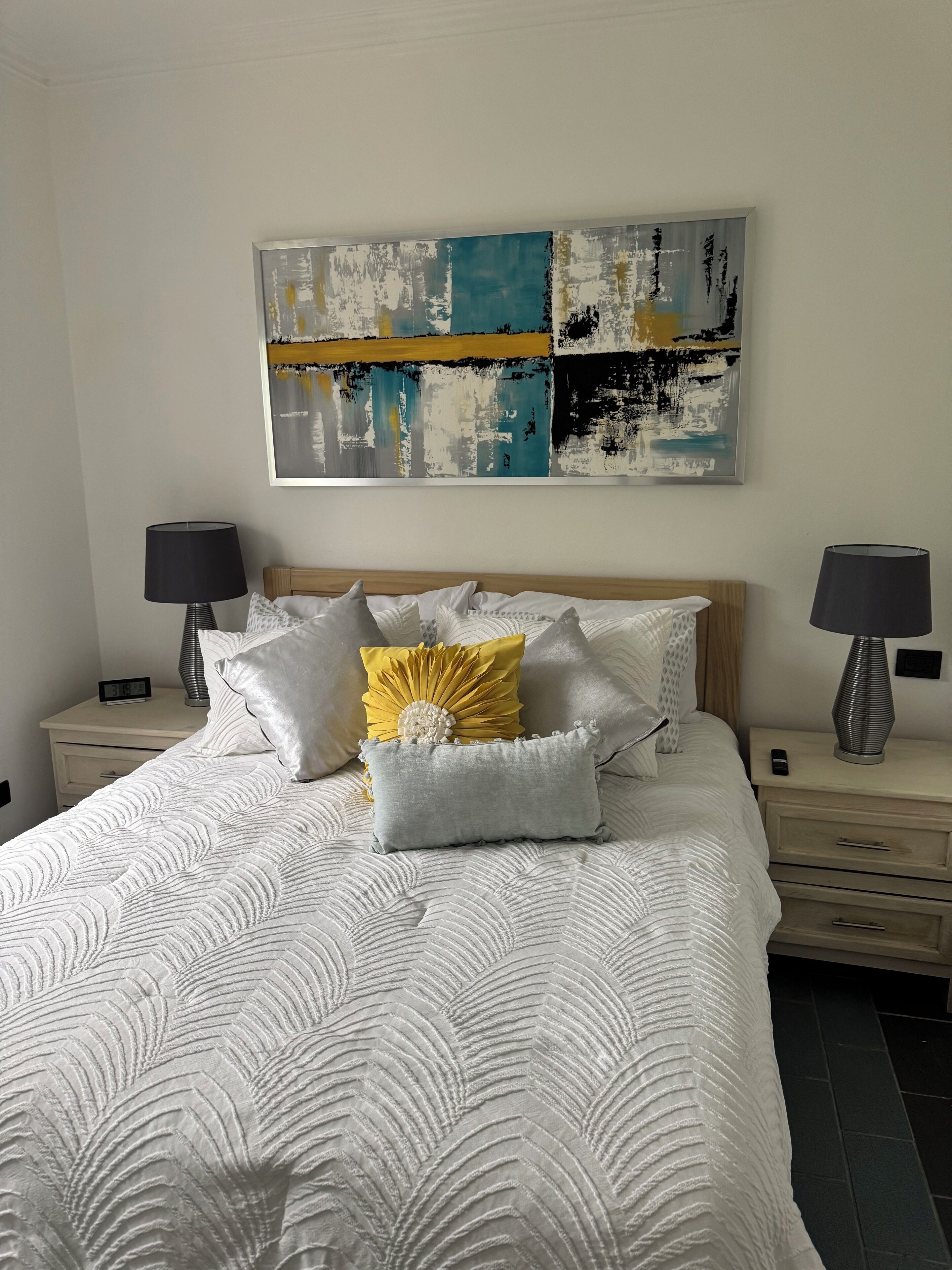 1 habitación, tabla de planchar con plancha, wifi gratis y ropa de cama 