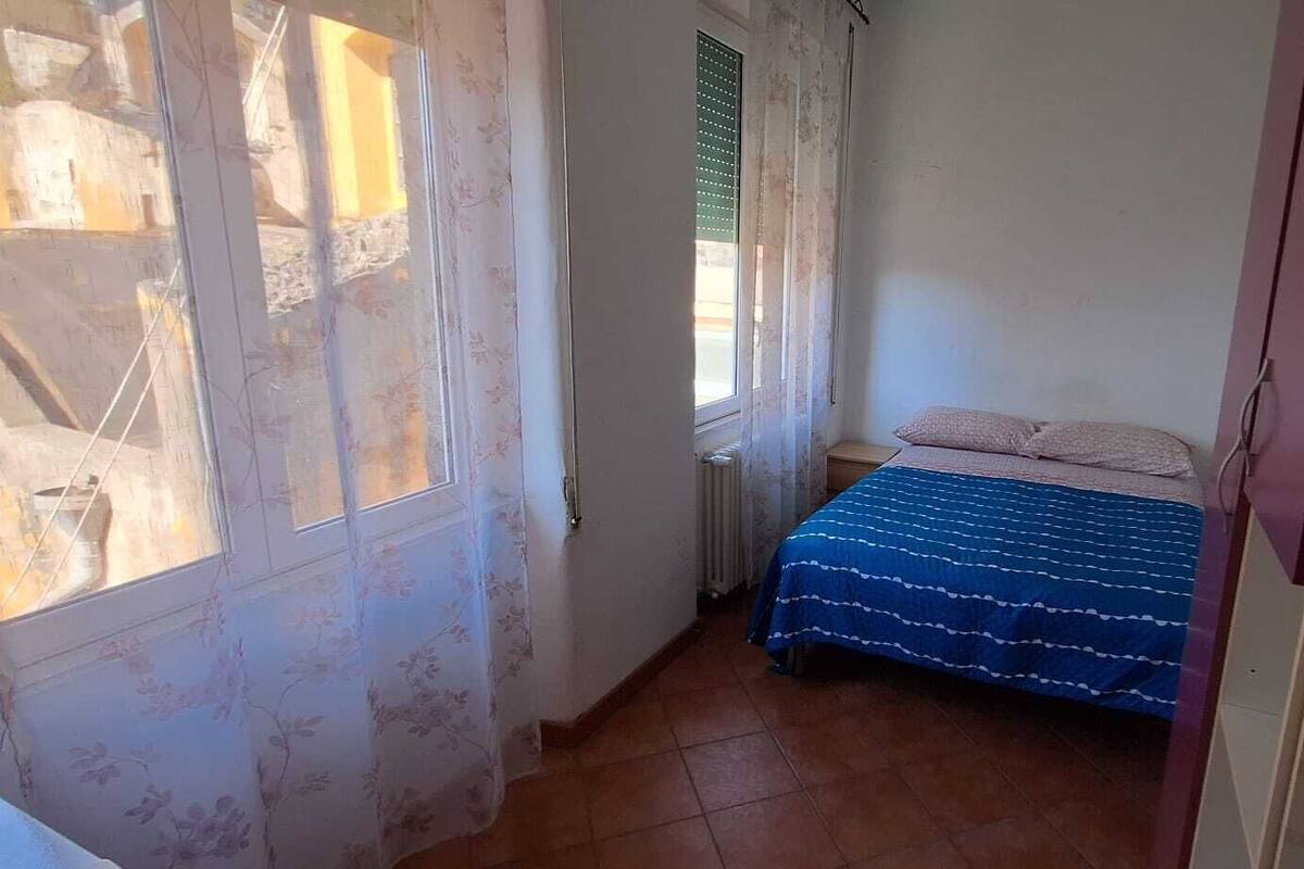 Double Room, City View | Desk, free WiFi