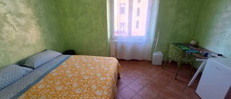 Lime | Allergikerbettwaren, Daunenbettdecken, Schreibtisch, kostenloses WLAN