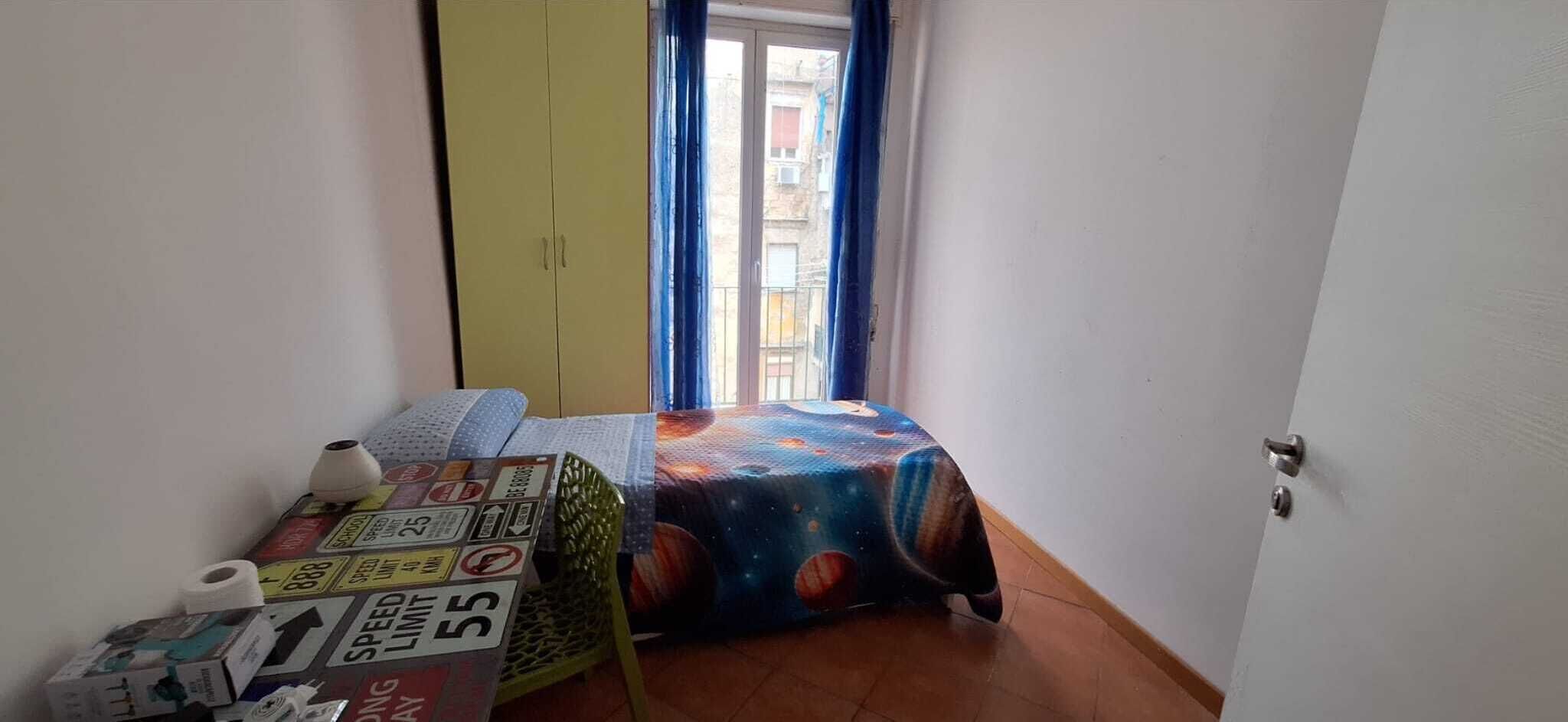 Ribes | Hypo-allergenic bedding, down comforters, desk, free WiFi