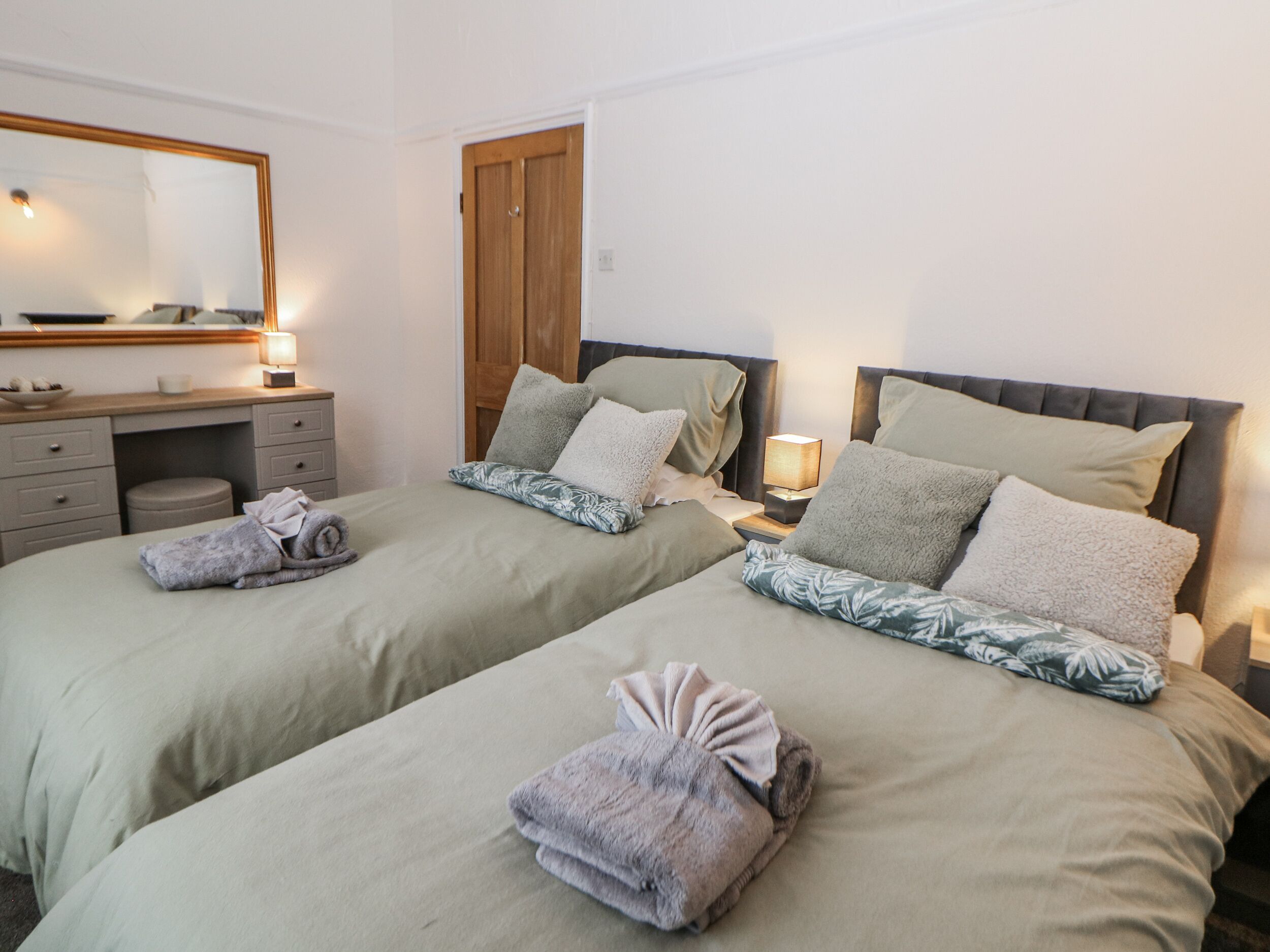 Småhus | 2 soverom, individuelt dekorert og individuelt innredet