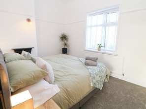 Cottage | 2 bedrooms, individually decorated, individually furnished, free WiFi