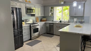 Microwave, oven, stovetop, dishwasher