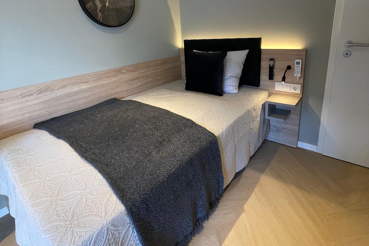 Comfort Studio, Microwave | Desk, free WiFi