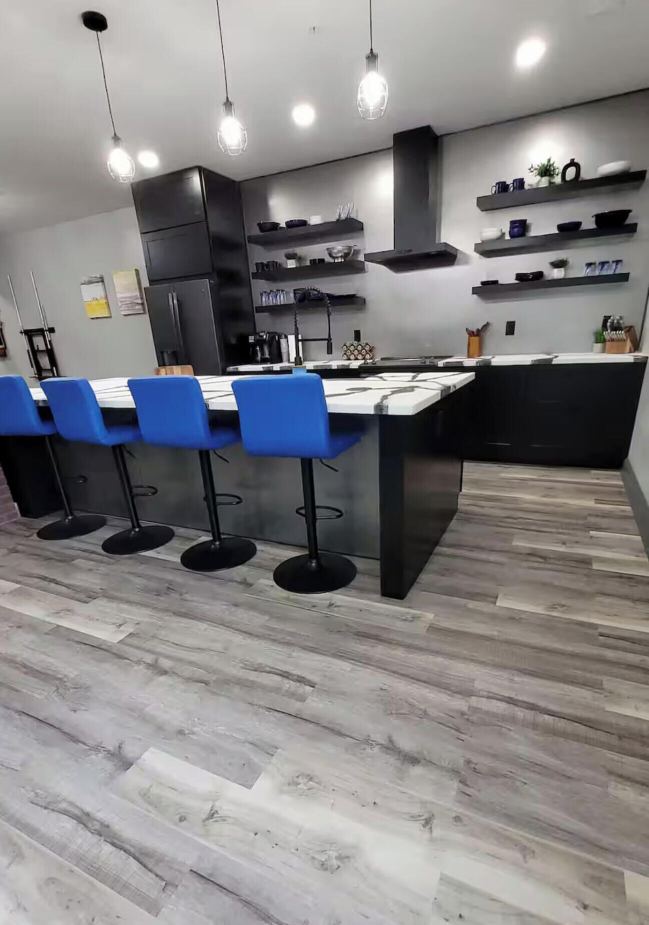 冰箱、微波炉、烤箱、炉灶