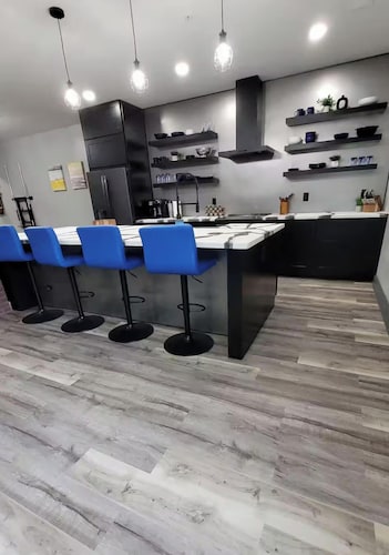 Lavish Rooftop Condo B