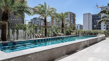 Piscine extérieure