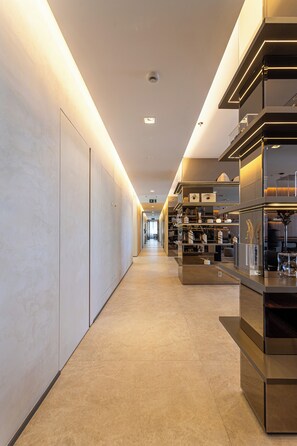 40-英寸智能电视（配备数码频道）