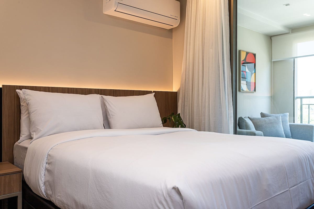 City Studio | Iron/ironing board, free WiFi, bed sheets