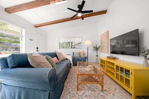 Bright Bay Hideaway • Springs • Pets Welcome