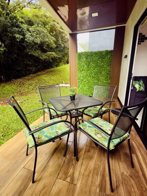 Deluxe-huoneisto, vuoristonäköala | Terassi/patio