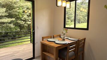 Apartment Rosa | In-room dining