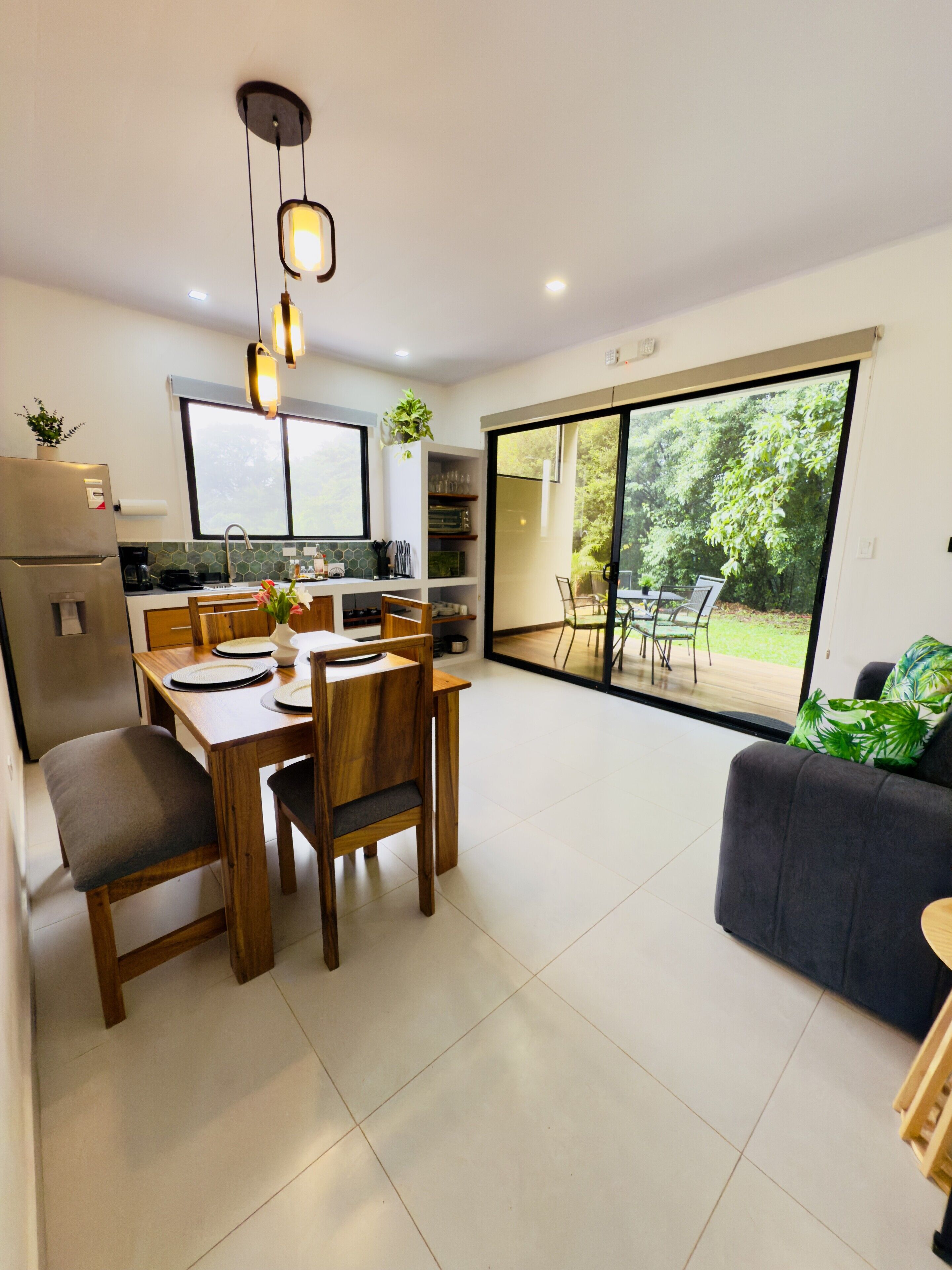 Căn hộ Deluxe | Khu phòng khách | Smart TV 