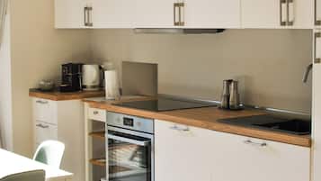 Kühlschrank, Ofen, Herdplatte, Geschirrspüler