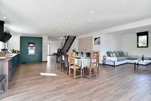 Interior - La Maison Anglaise - Belle maison avec jardin (Le Tronchet)
