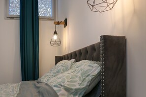 1 bedroom, iron/ironing board, free WiFi, bed sheets