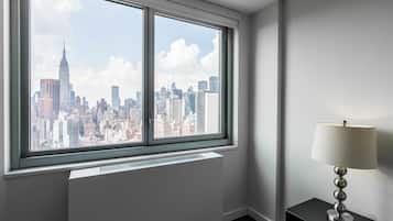 Family Apartment, 3 Bedrooms, Kitchen, City View | Free WiFi