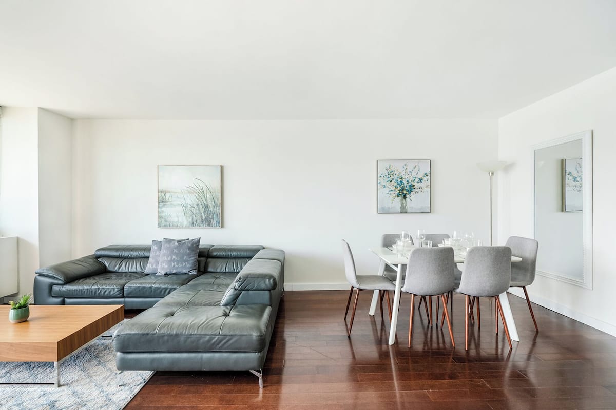 Family Apartment, 2 Bedrooms, Kitchen, City View | Living area