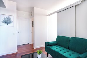 Family Apartment, 3 Bedrooms, Kitchen | Interior - NYC Luxe Rentals (New York)