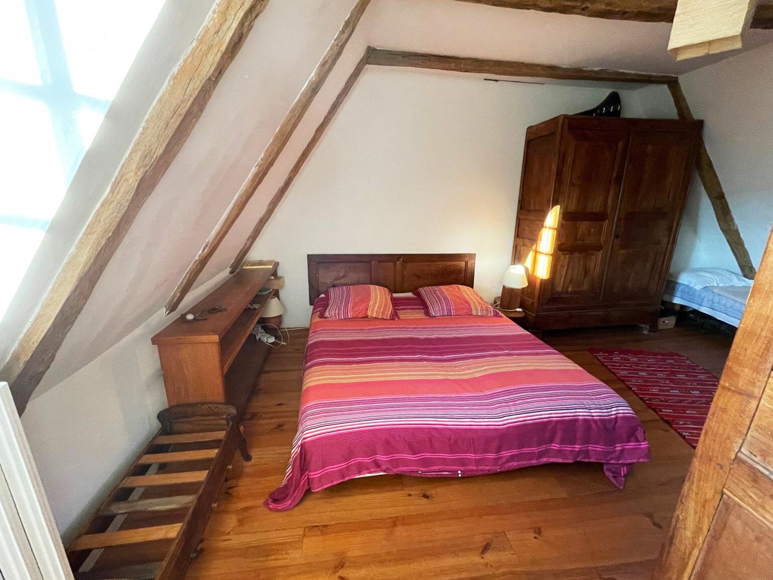 5 chambres, fer et planche à repasser, lit parapluie, Wi-Fi gratuit