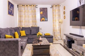 Living area - Triad Apartment - 1 BR apt - 8 (Nairobi)