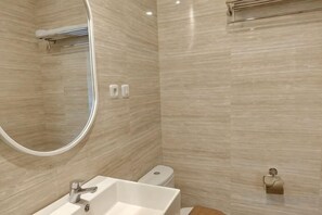 Unclassified image, 3 of 33, button - The Cube Hotel Malioboro, Azana Hotels Collection (Mantrijeron)