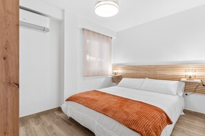 2 slaapkamers, een strijkplank/strijkijzer, wifi, beddengoed