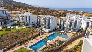Apart Daire, 2 Yatak Odası, Sigara İçilebilir, Balkon | Havuz | Açık yüzme havuzu 