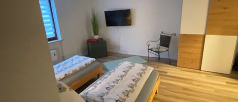 1 camera, Wi-Fi, lenzuola