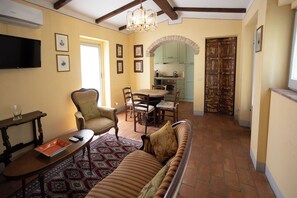 Villa, Multiple Bedrooms, Smoking, Private Pool | Living room - Farmhouse Agriturismo Borgo in Santa Lucia (Castiglion Fiorentino)