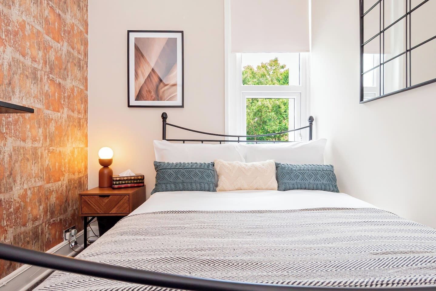 2 Schlafzimmer, Schreibtisch, Bügeleisen/Bügelbrett, kostenloses WLAN