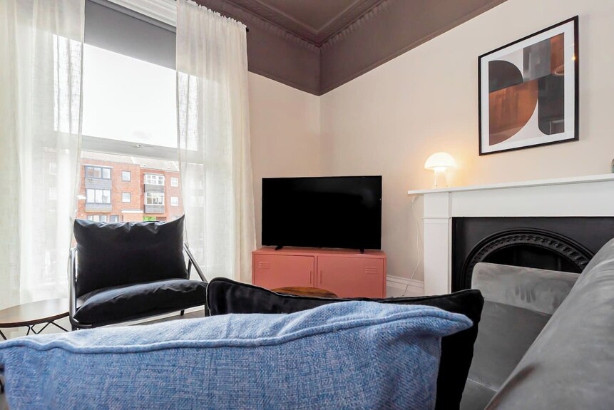 Beachside Apartment | Near The Pier | 2 Mins From Beach! - Portsmouth