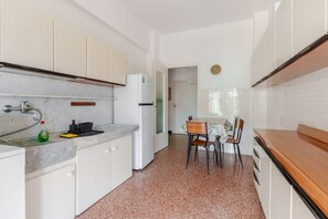 Fridge, microwave, dishwasher