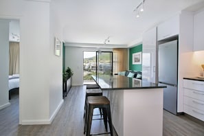 Apartment, 2 Bedrooms | Private kitchen