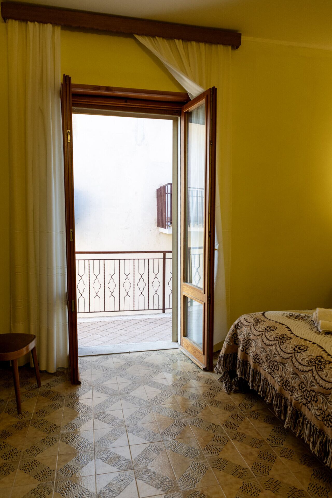 2 habitaciones, tabla de planchar con plancha y wifi 