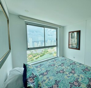 Strykejern/-brett, internettilgang og sengetøy