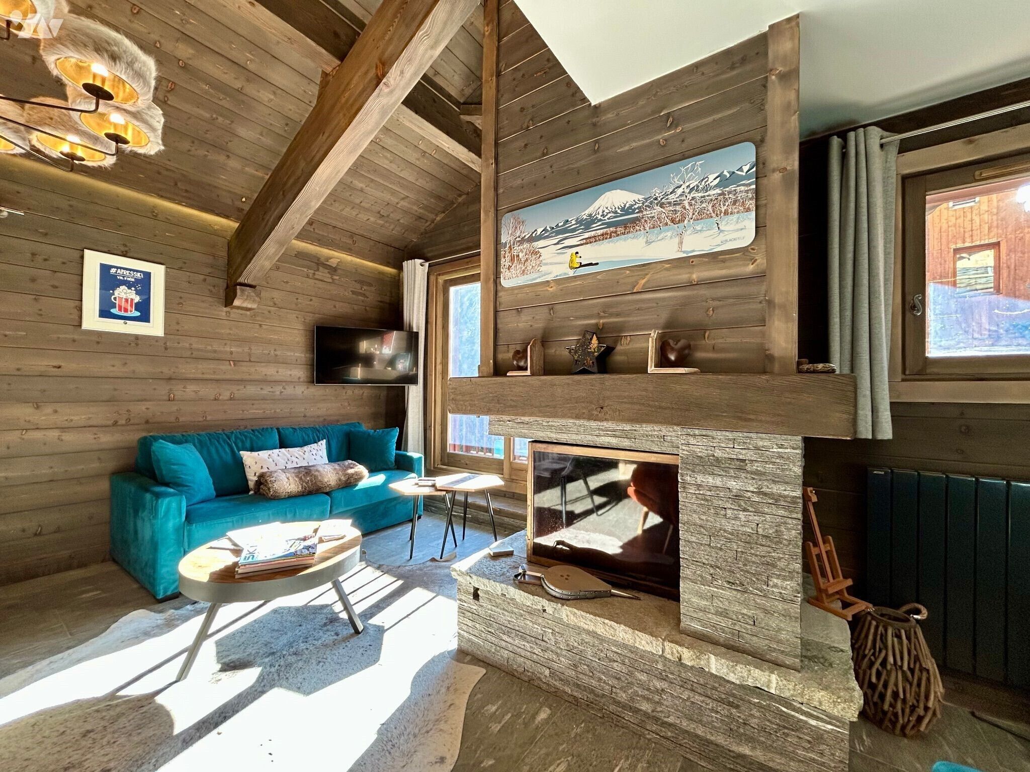 Smart TV, fireplace, books