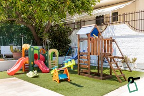 Children's play area - outdoor - Hotiday Vieste Centro (Vieste)