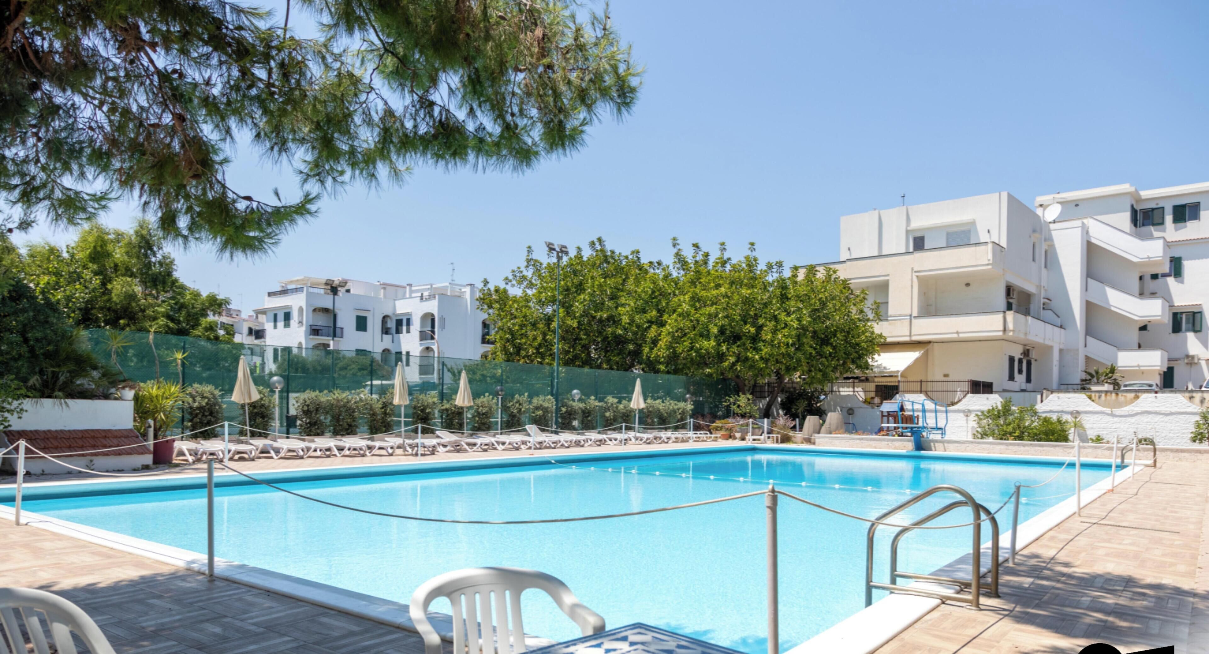 2 udendørs pools