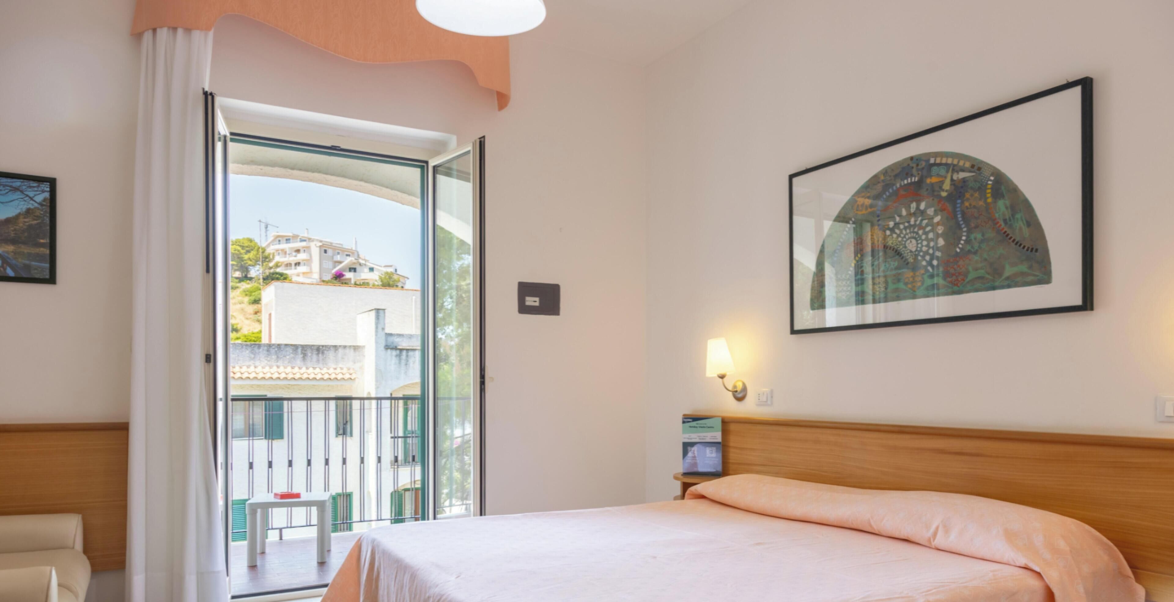 Minibar, in-room safe, free WiFi, bed sheets