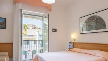 Minibar, in-room safe, free WiFi, bed sheets