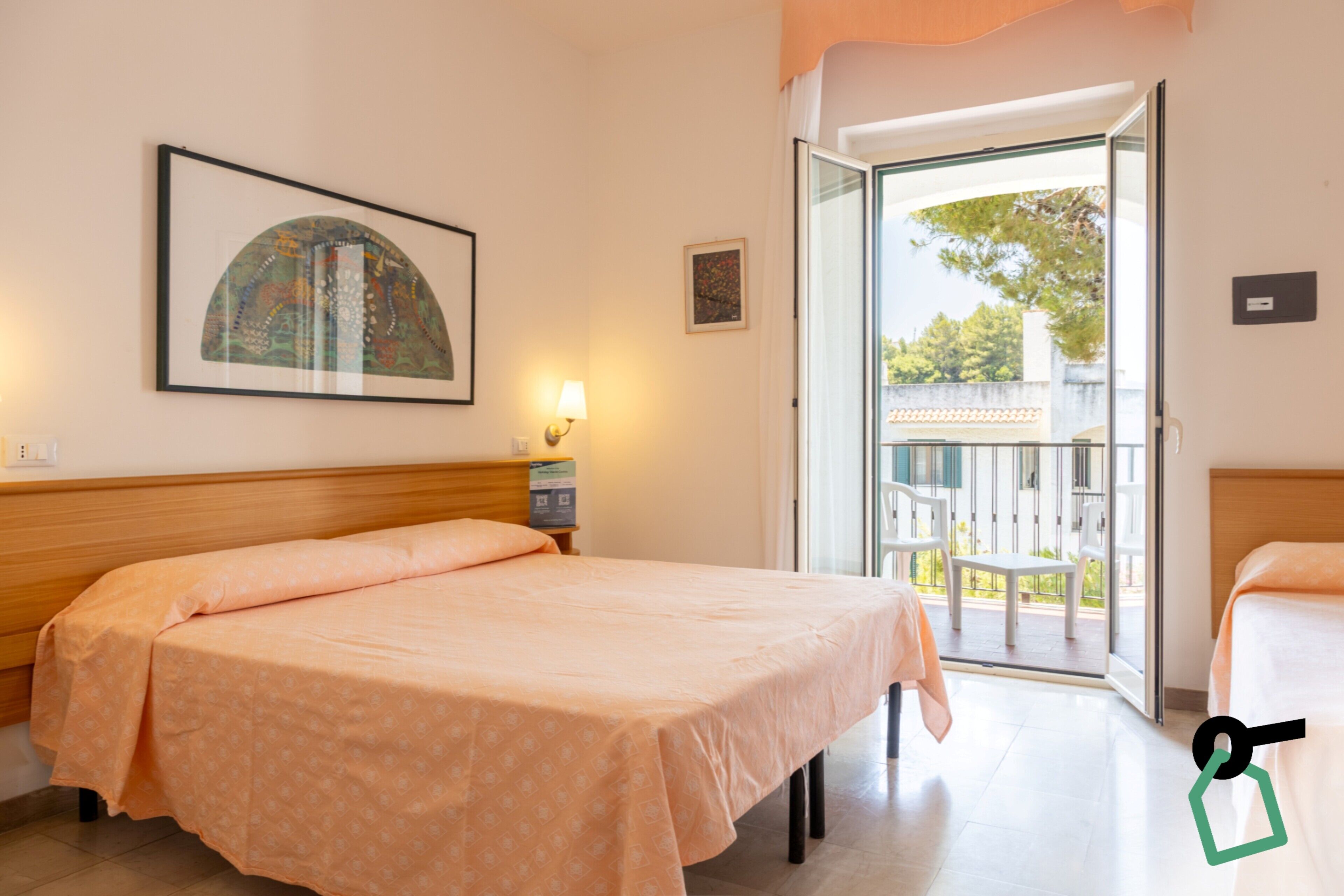 Minibar, in-room safe, free WiFi, bed sheets