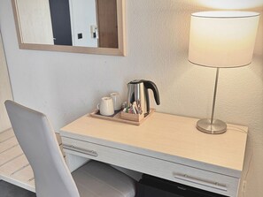 Camera doppia | Una cassaforte in camera, culle/letti per bambini (a pagamento)