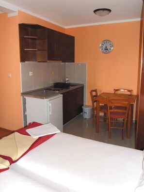 Comfort Studio, Balcony, Partial Sea View | Desk, laptop workspace, free WiFi