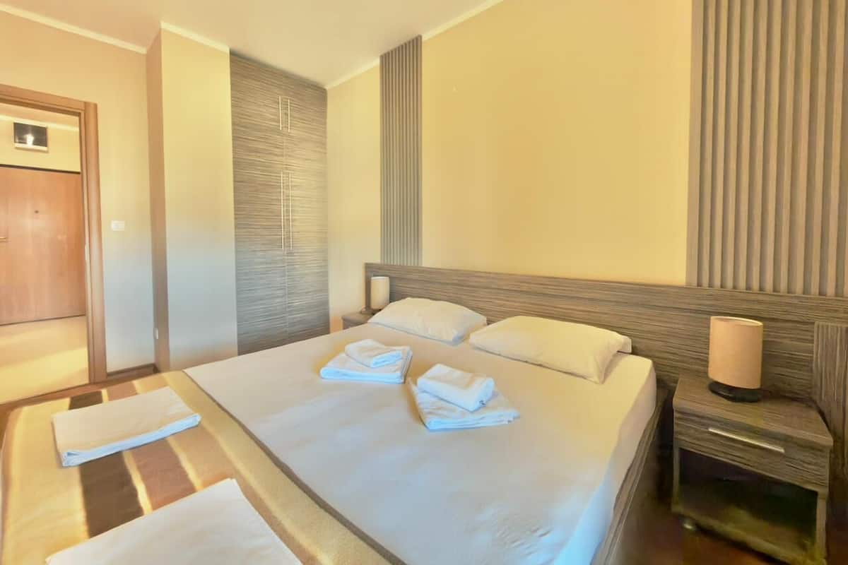 Classic Apart Daire, Kısmi Deniz Manzaralı | Masa, dizüstü bilgisayar çalışma alanı, ses yalıtımı